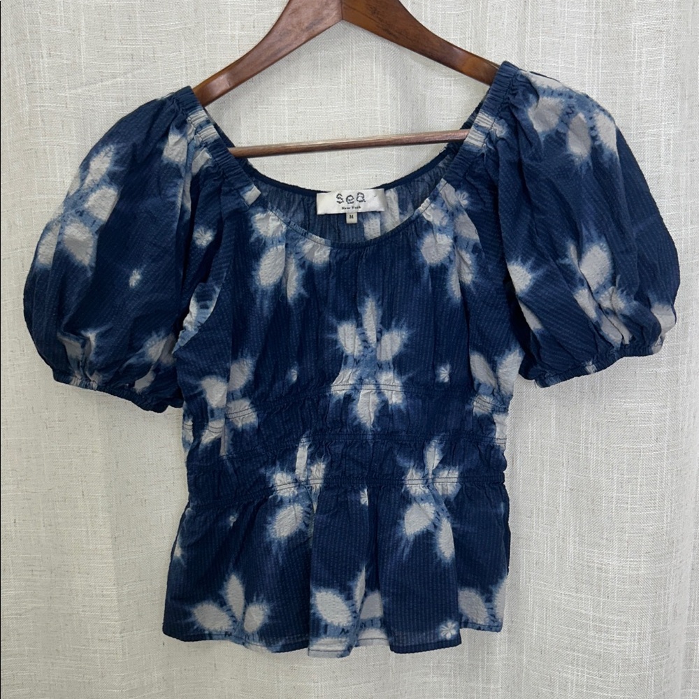 Sea Blue and White Puff Sleeve Smocked Top Size Medium Excellent Condition